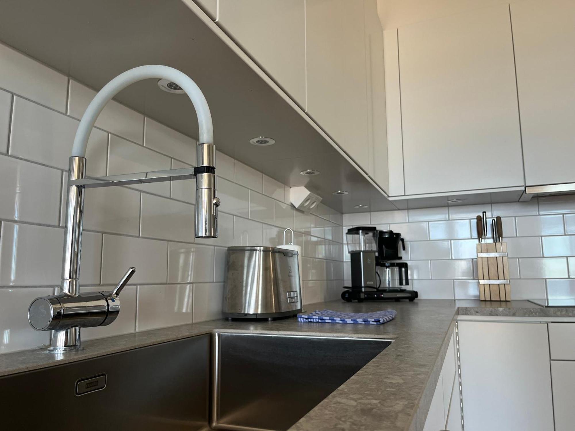 Ahusbrygga Apartment Hotel Ngoại thất bức ảnh